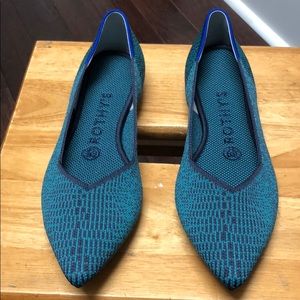 Rothy’s spruce python point, NWOB, 7.